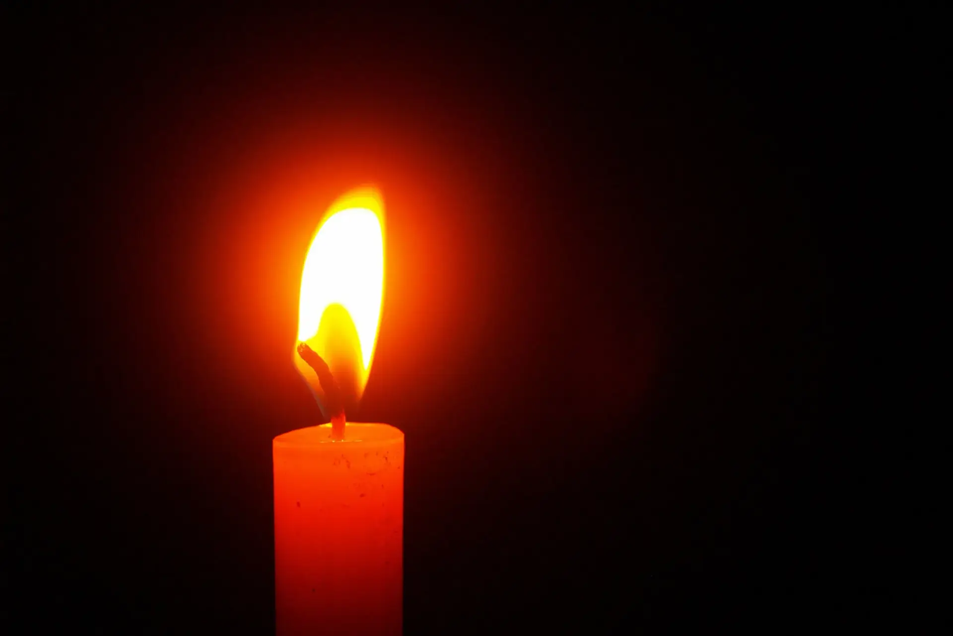 Funeral celebrant Plymouth candles memorial service